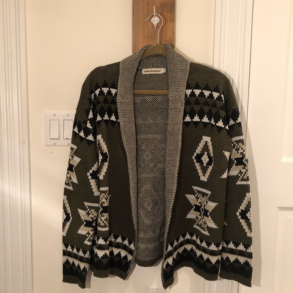 Green/Black/Cream Aztec Patterned Cardigan